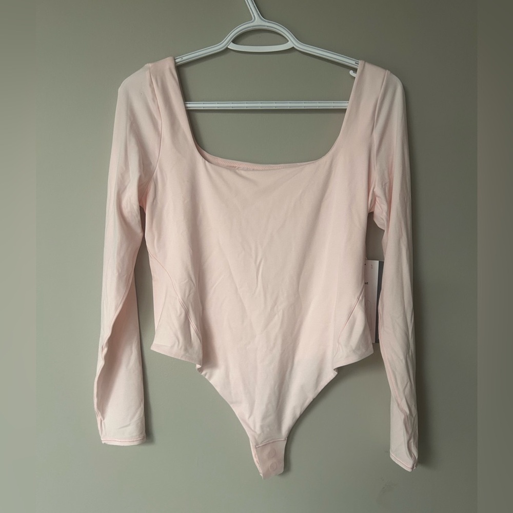 Lululemon‎ Ultra Soft Nulu Wundermost Square Neck Bodysuit
